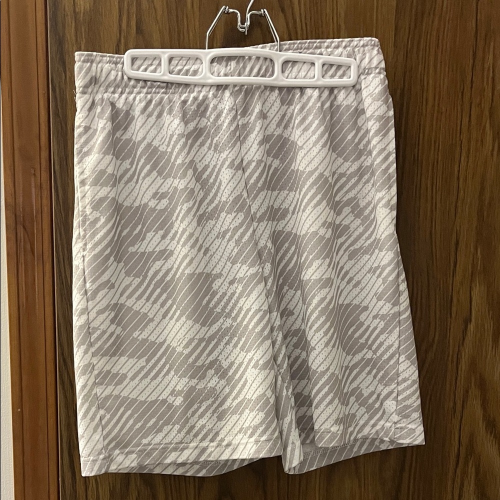 Xersion Camouflage Athletic Shorts
